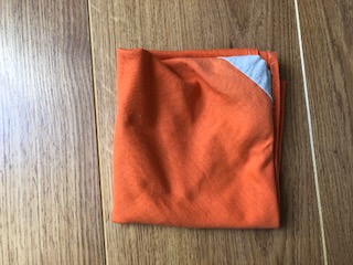 Orange à liseret gris clair